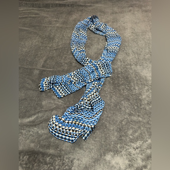 Calvin Klein Black and Blue Patterned Scarf - Picture 6 of 7